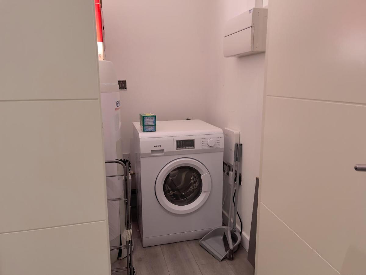 Lovely 2 Double Bedroom Flat With Free Parking - At The Atrium Mk Milton Keynes Ngoại thất bức ảnh